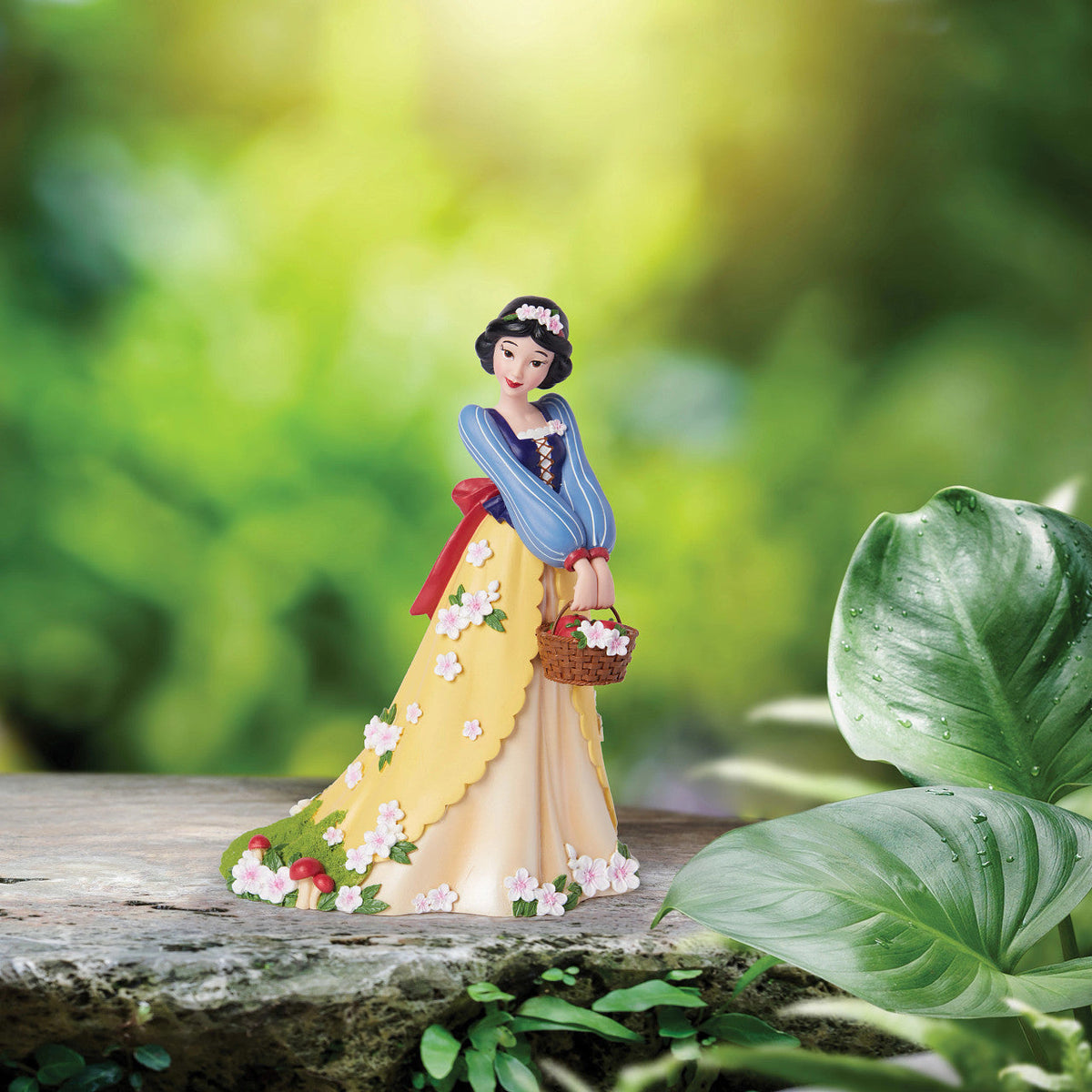 Snow White Botanical